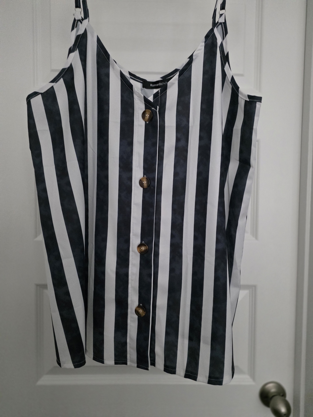 Romantichut Striped Black & White Button-Front Tank Top